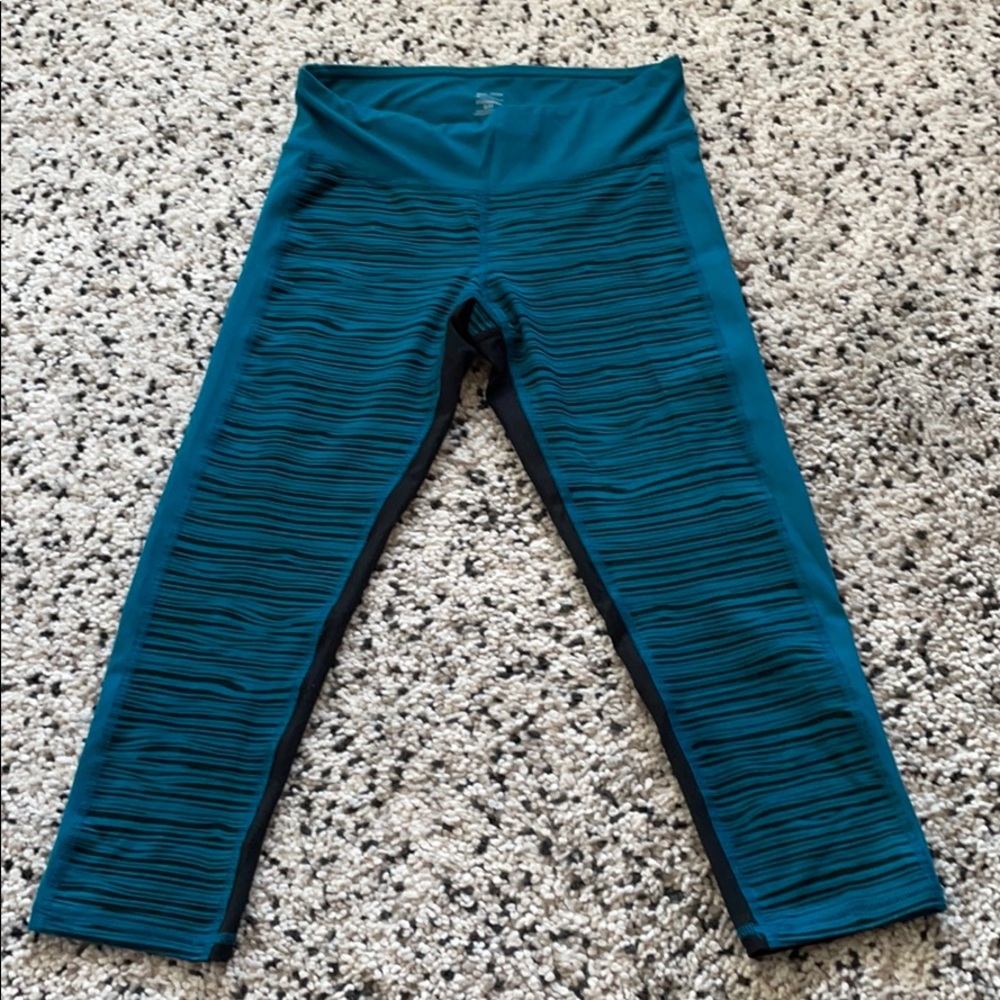 Champion DuoDry Capri Leggings